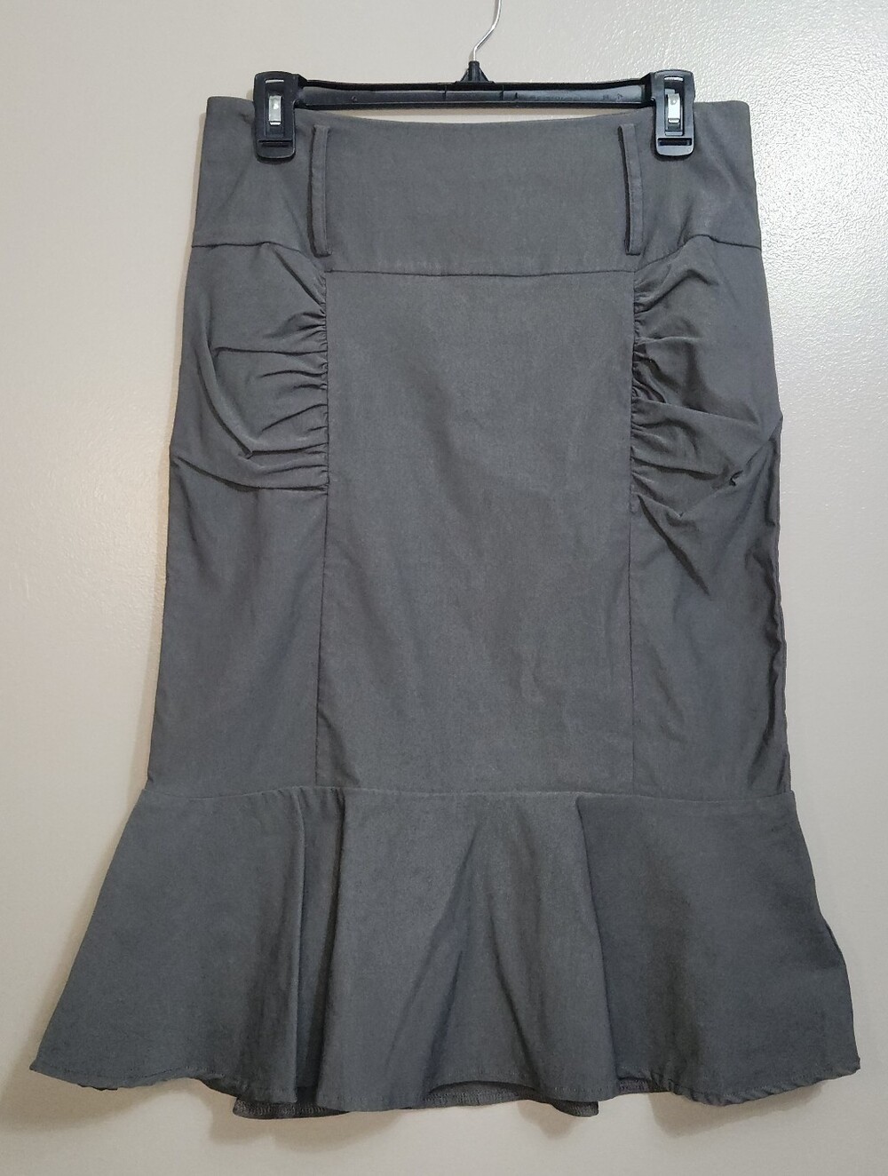 Belle Poque Women's Charcoal Gray Ruffle Hem Skirt Size Large
